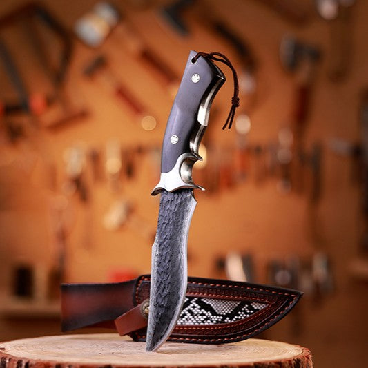 Obsidian Fang Damascus Hunting Knife - 105-Layer VG10 & Ebony Handle