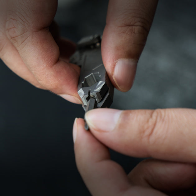 KeyMaster 2.0 Titanium EDC Multi-Tool - 18-in-1 with Screwdrivers, Wrenches & Pry Tips