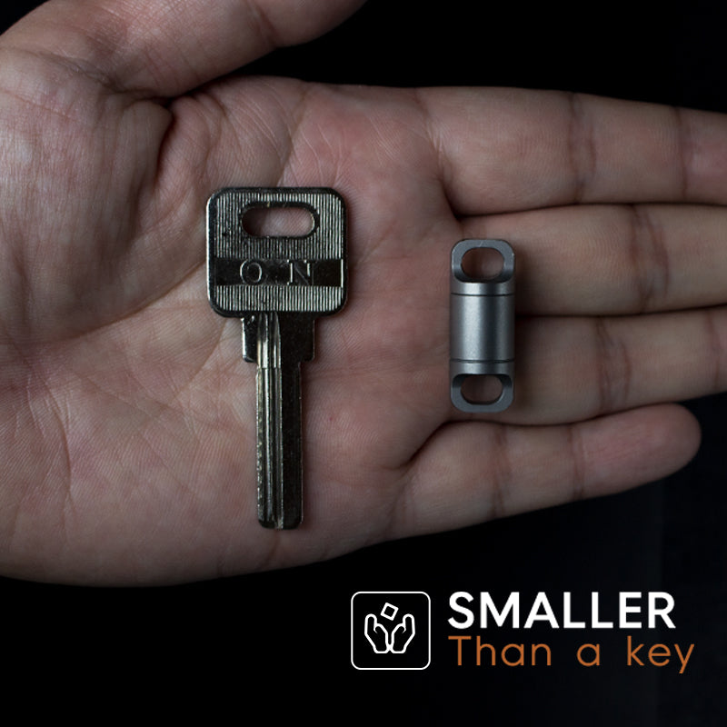SnapCut Magnetic Titanium Quick-Release Keychain with Utility Cutter