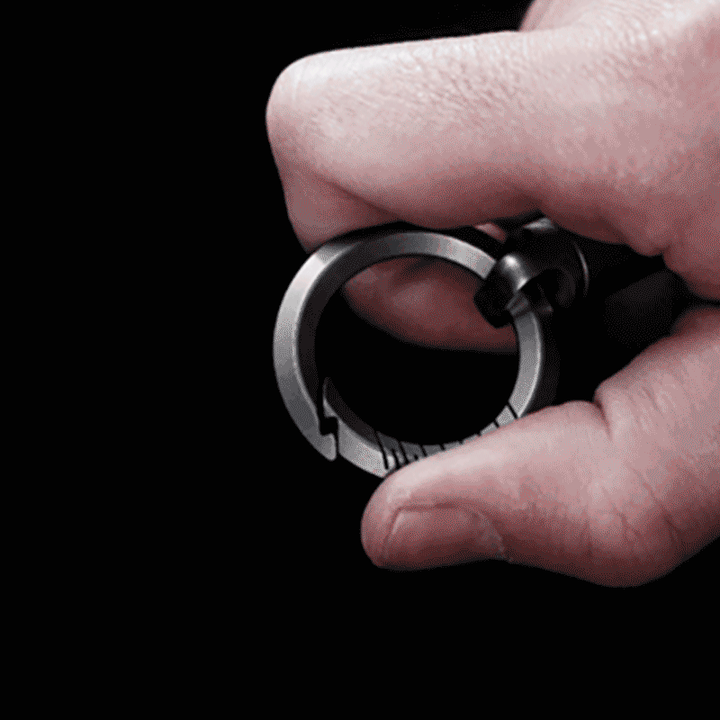 SnapCut Magnetic Titanium Quick-Release Keychain with Utility Cutter