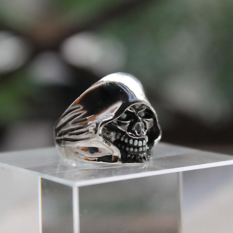 Skull Ring – Glowing Skeleton Warrior Gothic Punk Glow Dark Statement