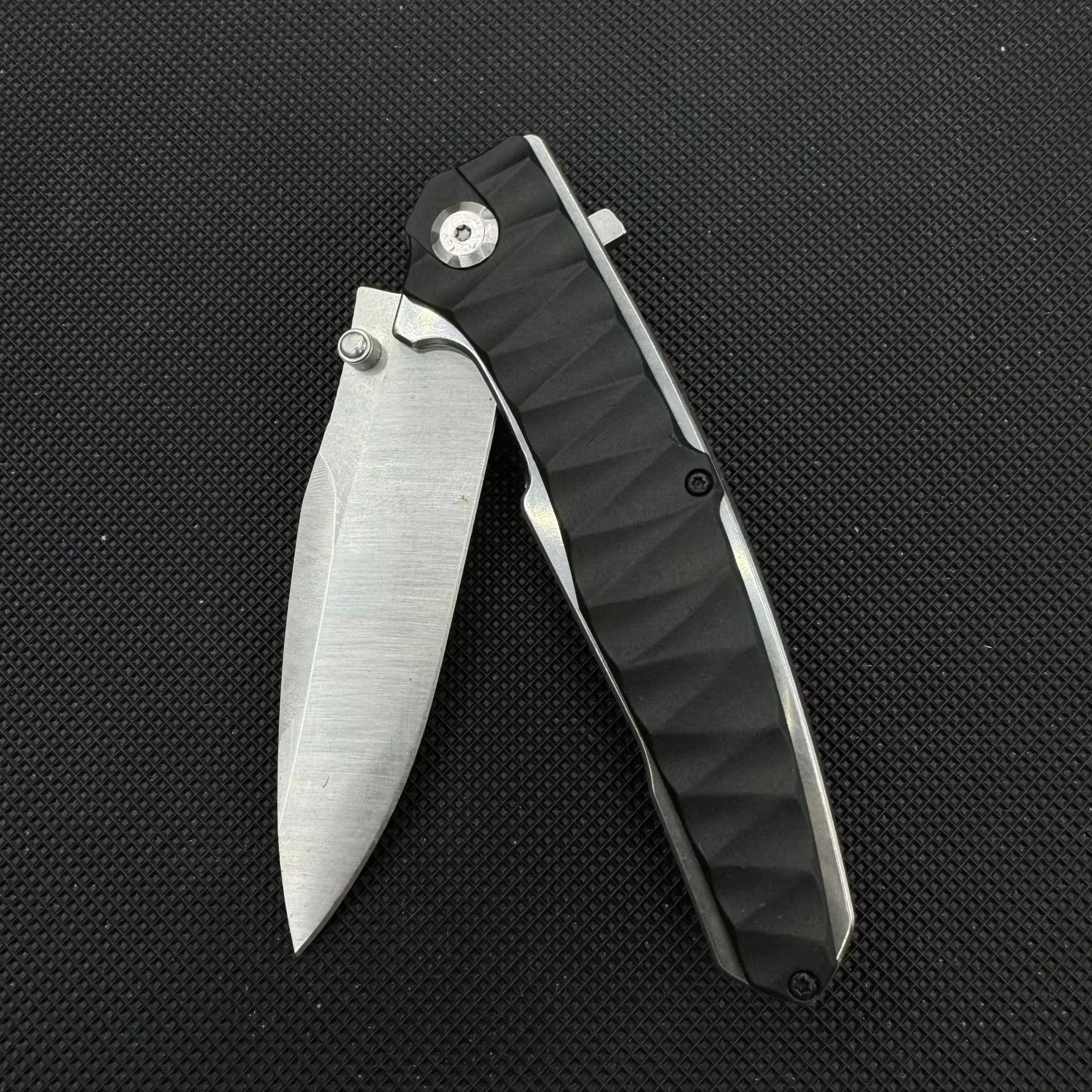 Folding Knife Stainless Steel Ergonomic Handle Compact EDC Outdoor Camping Utility