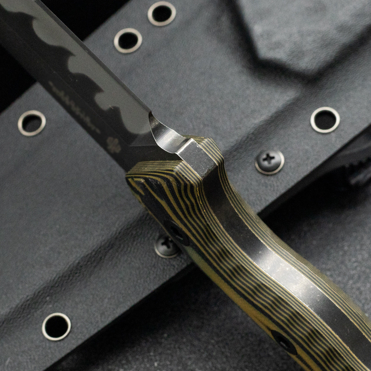 M26 Fixed Blade Straight Knife - Wave-Pattern Blade with G10 Handle & Kydex Sheath Tactical