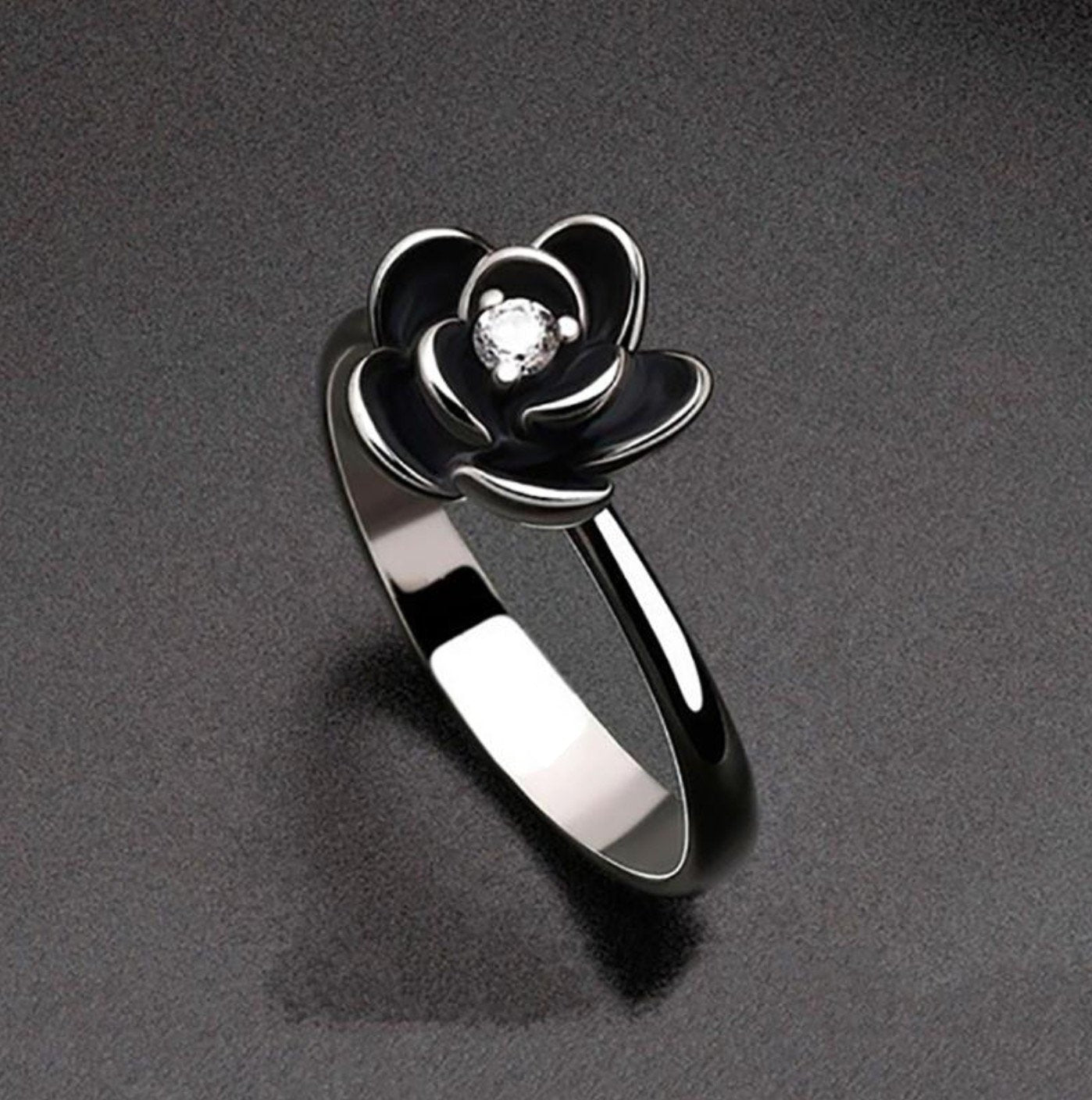 Punk Ring – Black Dahlia Flower Zirconia Gothic Dark Floral Statement Ring