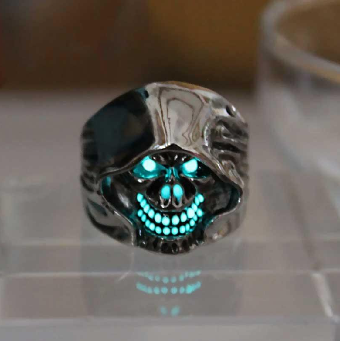 Skull Ring – Glowing Skeleton Warrior Gothic Punk Glow Dark Statement