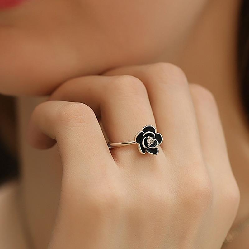 Punk Ring – Black Dahlia Flower Zirconia Gothic Dark Floral Statement Ring