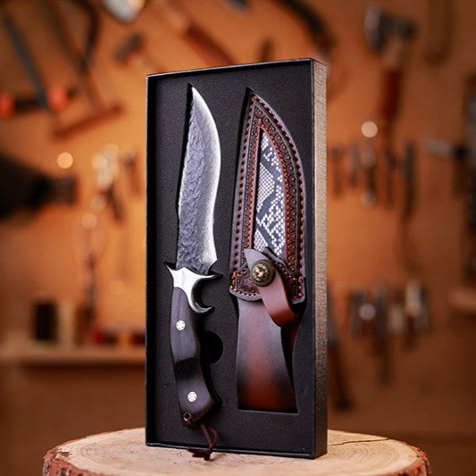 Obsidian Fang Damascus Hunting Knife - 105-Layer VG10 & Ebony Handle