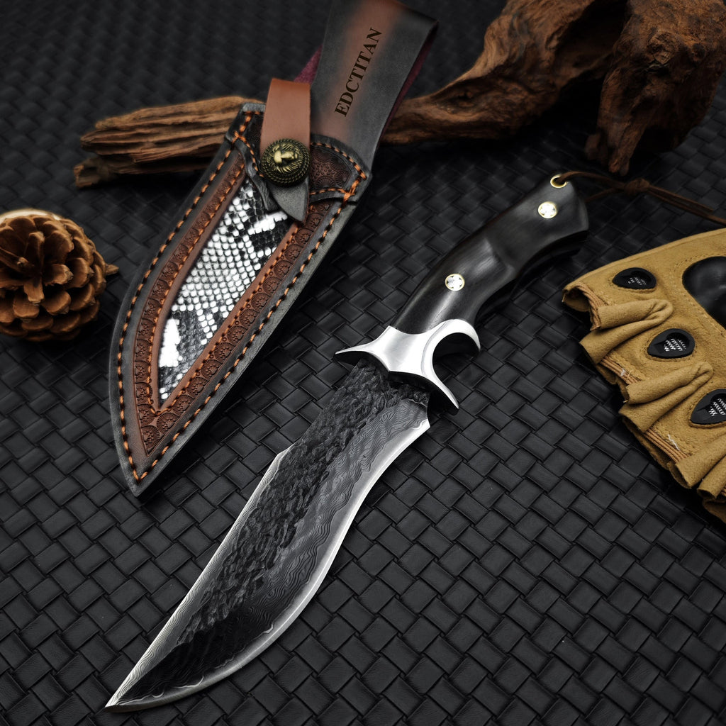 Obsidian Fang Damascus Hunting Knife - 105-Layer VG10 & Ebony Handle