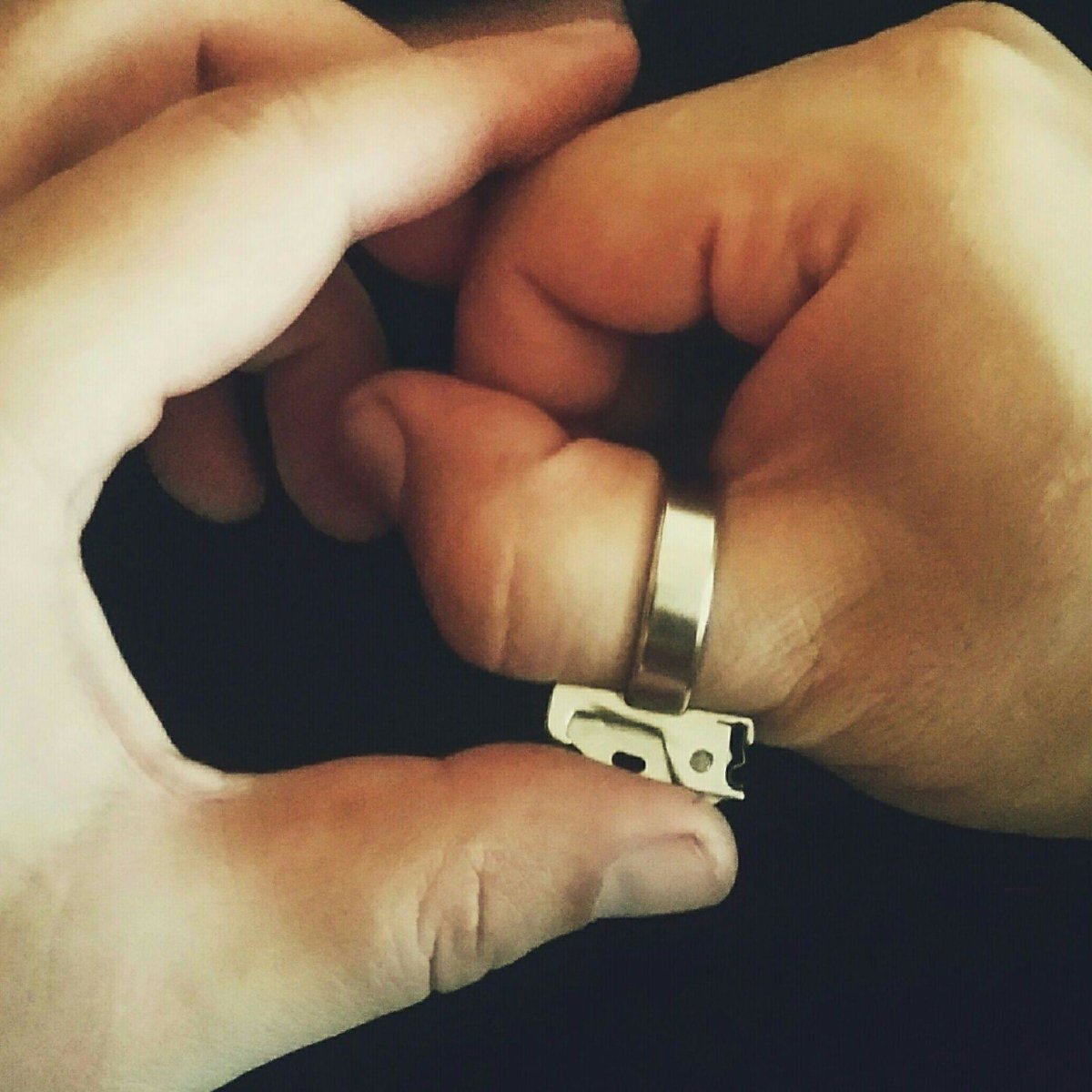 Folding Brass Knuckle Knife