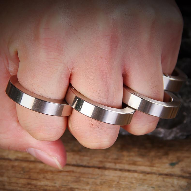 Folding Brass Knuckles Ring - Transformable Self Defense Jewelry