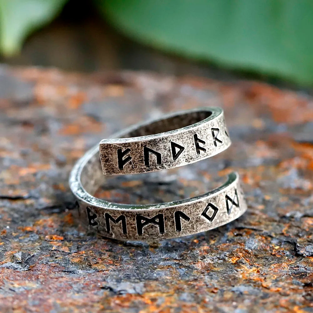 Statement Ring – Gothic Viking Rune Rotating Spinner Punk Retro